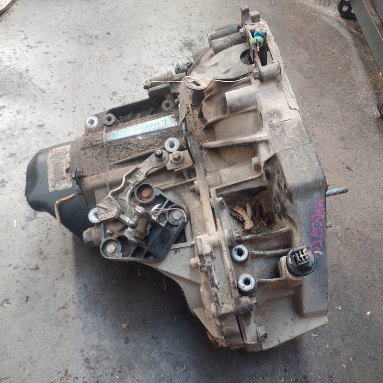 DACIA LOGAN MCV 04.11-0812 Sebességváltó. benzines manuális bontott alkatrész