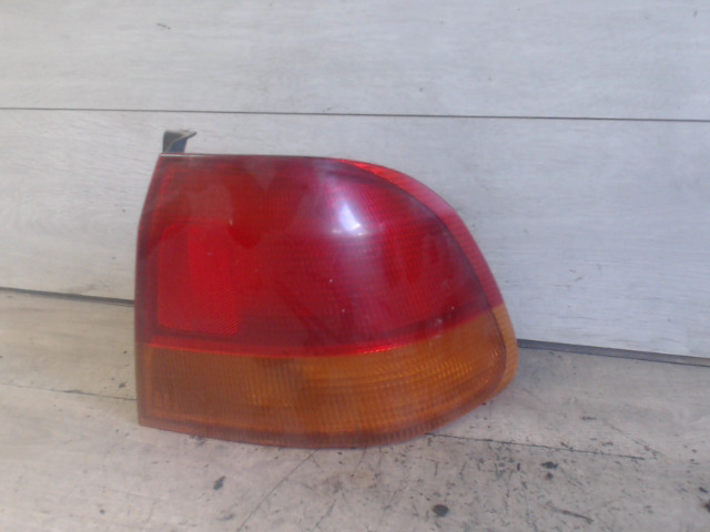 HONDA CIVIC 96-99 Jobb hátsó lámpa bontott alkatrész