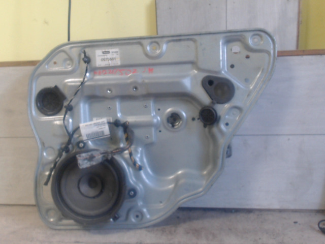 VOLVO V50 2004.04.01-2007.12.31 Jobb hátsó ablakemelő szerkezet elektromos bontott alkatrész