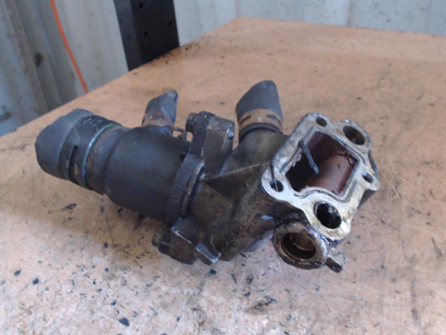 RENAULT THALIA 02.03-08.10 Termosztátház bontott alkatrész