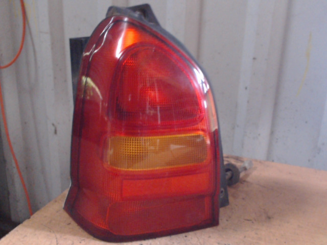 SUZUKI ALTO 02-09 Bal hátsó lámpa bontott alkatrész