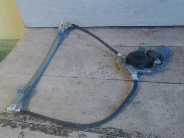RENAULT CLIO 01-06 Bal első ablakemelő szerkezet elektromos bontott alkatrész