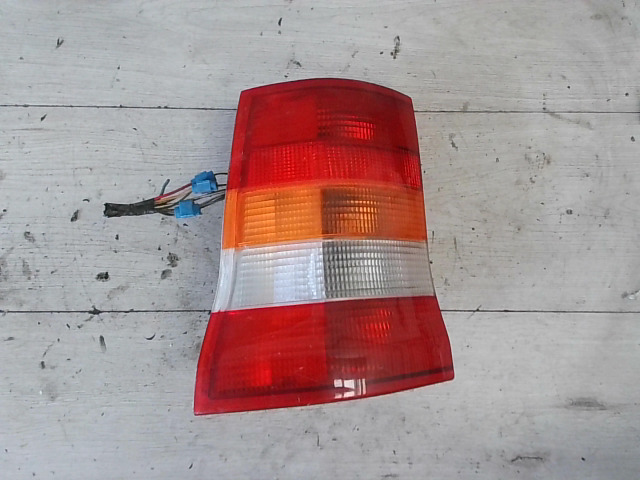 OPEL ASTRA F 94-02 Bal hátsó lámpa bontott alkatrész