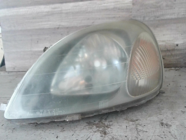 TOYOTA YARIS 99.04-05.09 Bal első fényszóró bontott alkatrész