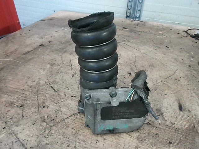 FORD Fiesta 2008.10 - 2013.01 Fojtószelep elektromos bontott alkatrész