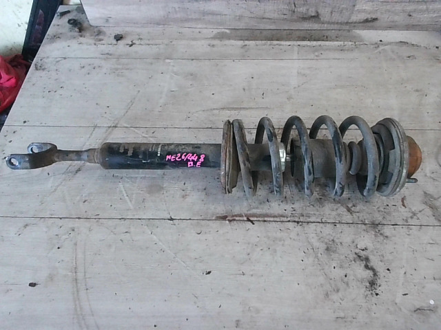 VW PASSAT 00.11-05.02 B5.5 Bal első lengéscsillapító rugóval bontott alkatrész
