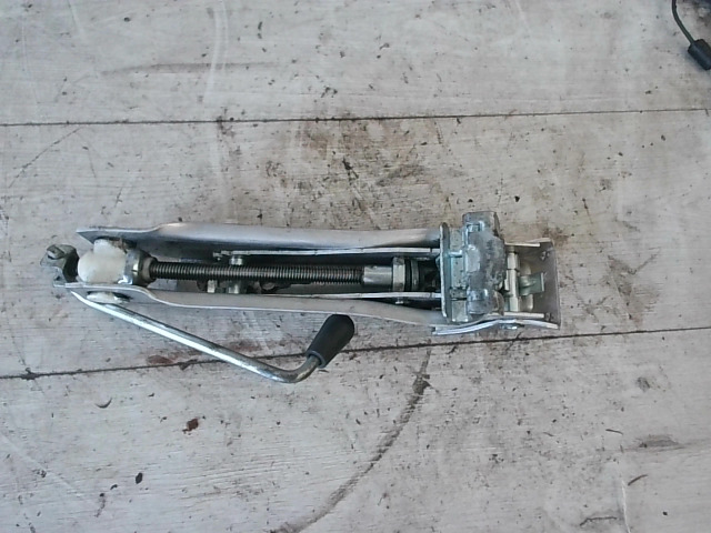 SEAT CORDOBA 99-02 Autóemelő bontott alkatrész