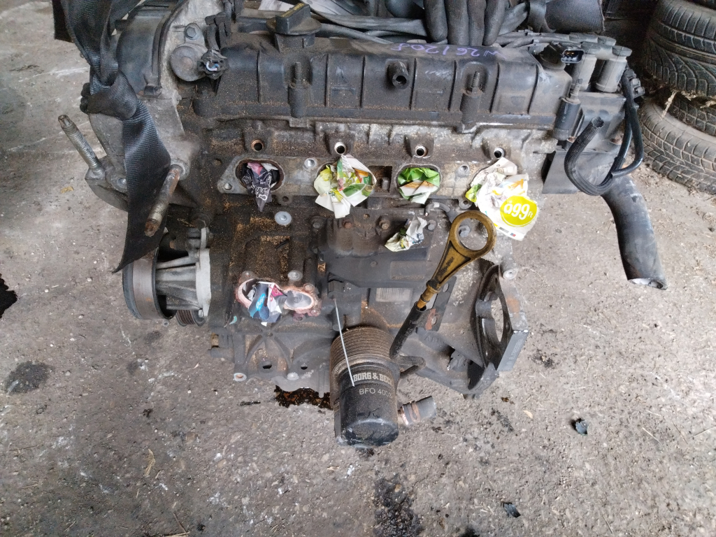 FORD Fiesta 2013.02.01-2017.05.01 Motor. benzin fűzött blokk hengerfejjel bontott alkatrész
