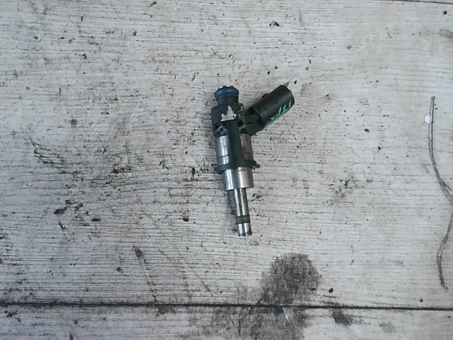 AUDI A3 2003.05 - 2005.09 Injektor befecskendező hengerenkénti bontott alkatrész