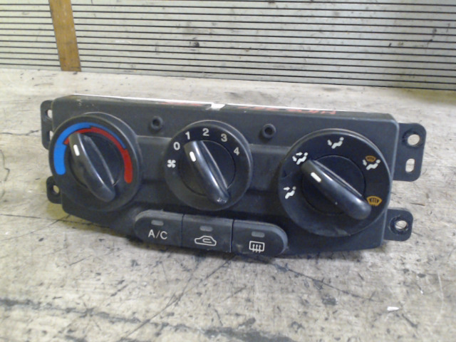 KIA RIO 2000.04-2005.06 Fűtés vezérlő panel bontott alkatrész