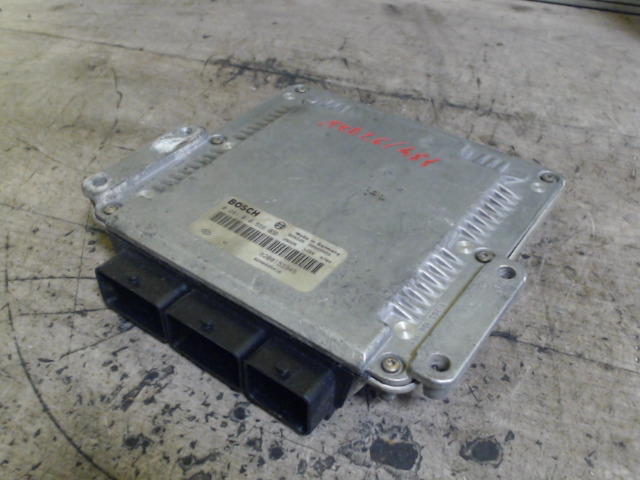 RENAULT LAGUNA 00-05 Motorvezérlő egység ecu pcm modul bontott alkatrész