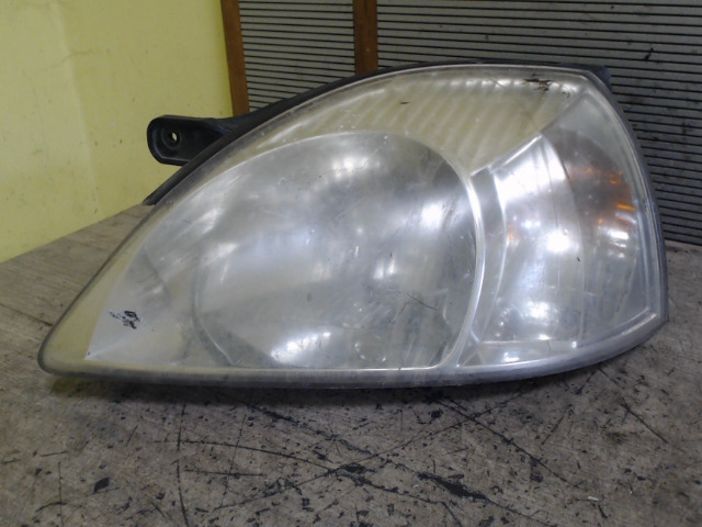 KIA RIO 2000.04-2005.06 Bal első fényszóró bontott alkatrész